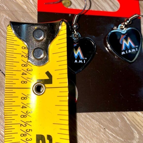 Miami Marlins MLB Crystal Dangle Earrings, Baseball Jewelry - Picture 2 of 6